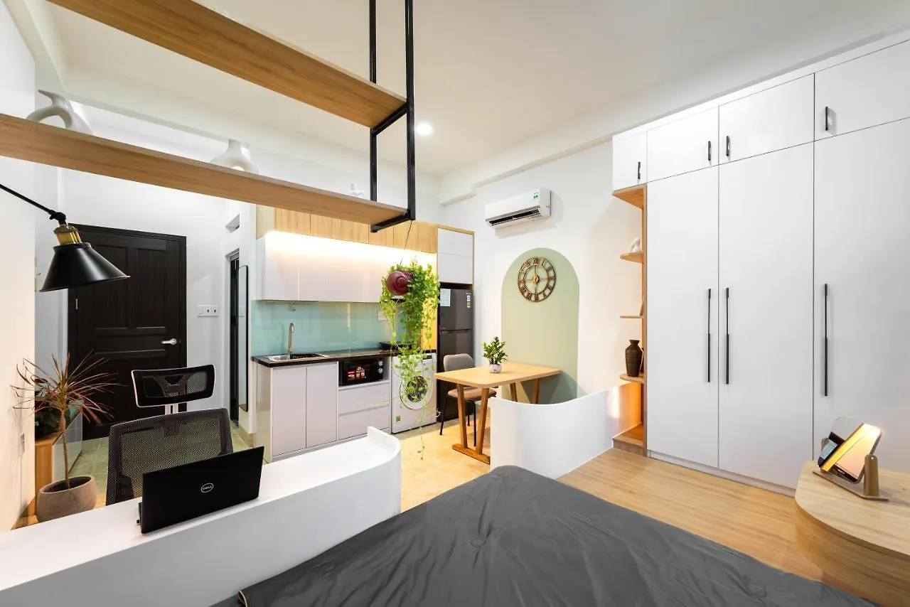 Bed & Breakfast Sweet Rentals Homes - Cozy Studio W Kitchen & Netflix Ho Chi Minh City Vietnam