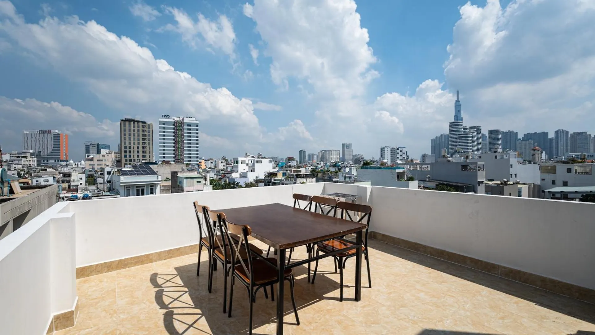 Bed & Breakfast Sweet Rentals Homes - Cozy Studio W Kitchen & Netflix Ho Chi Minh City