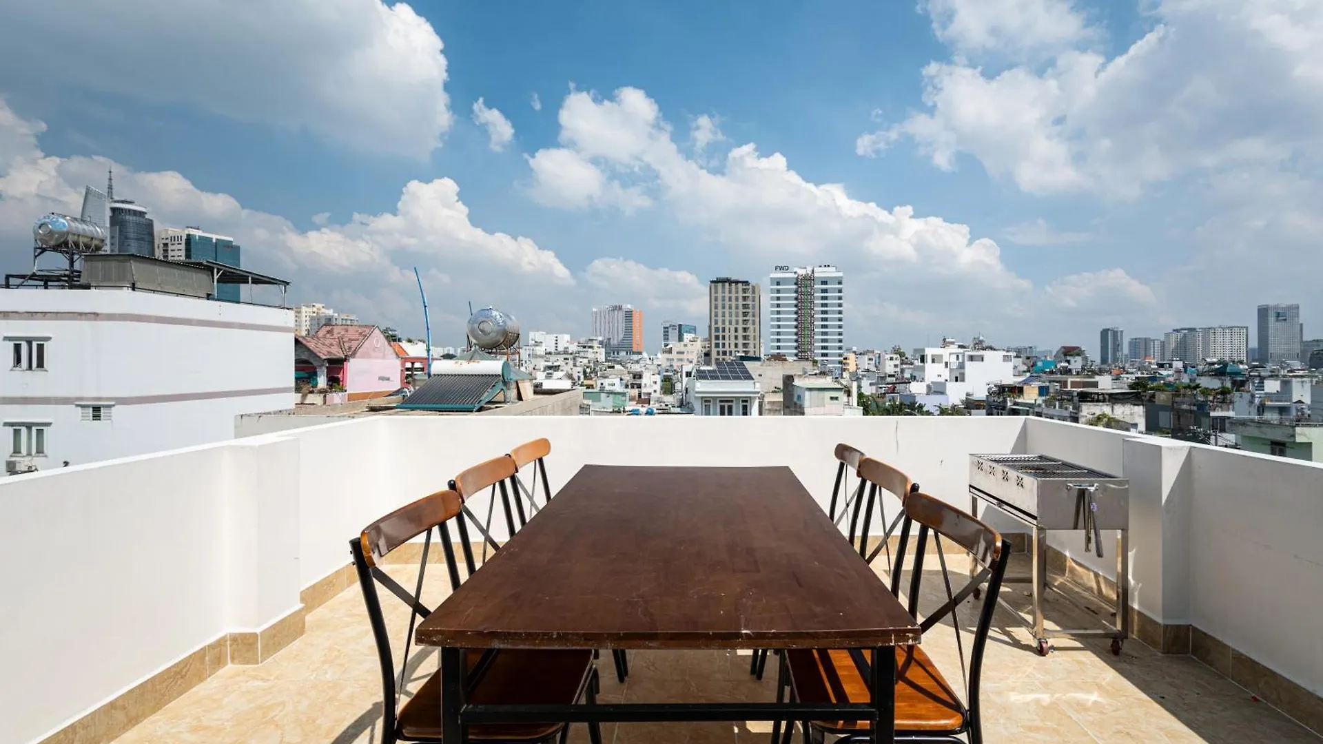 Bed & Breakfast Sweet Rentals Homes - Cozy Studio W Kitchen & Netflix Ho Chi Minh City