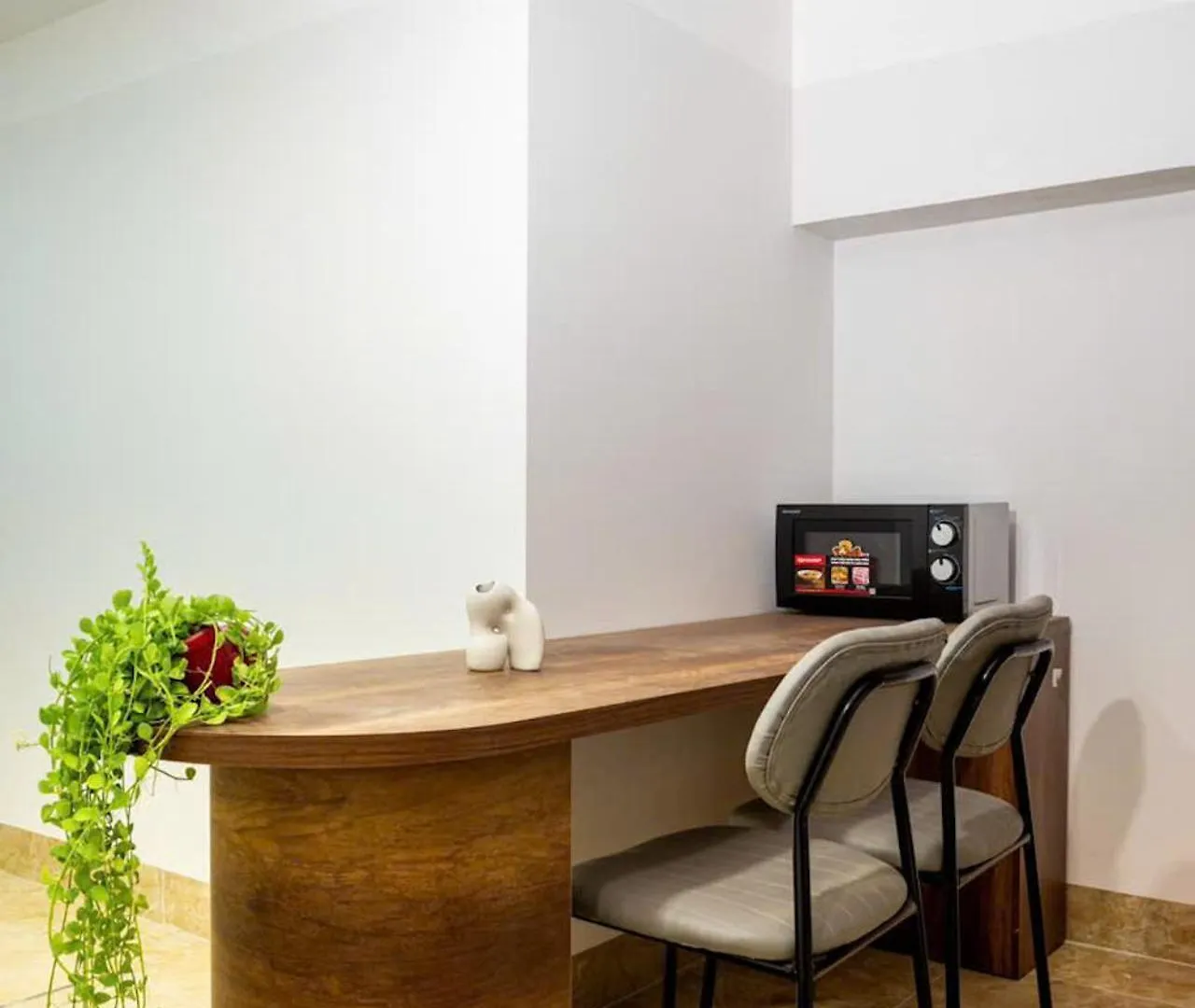 Bed & Breakfast Sweet Rentals Homes - Cozy Studio W Kitchen & Netflix Ho Chi Minh City